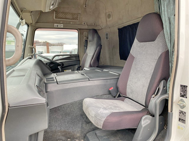 三菱ふそうスーパーグレートトレーラーヘッド（トラクターヘッド）大型（10t）[写真30]