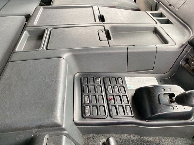 三菱ふそうスーパーグレートトレーラーヘッド（トラクターヘッド）大型（10t）[写真36]