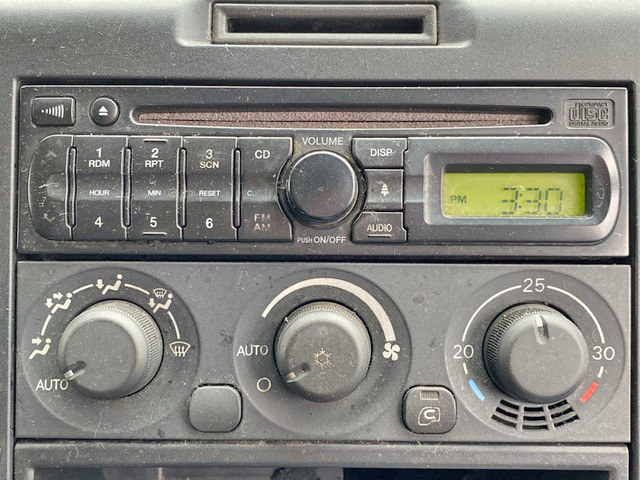 三菱ふそうスーパーグレートトレーラーヘッド（トラクターヘッド）大型（10t）[写真37]