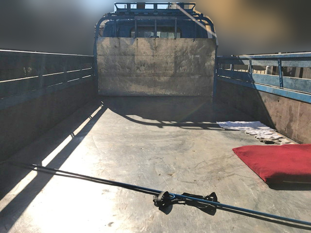 いすゞエルフ平ボディ小型（2t・3t）[写真12]