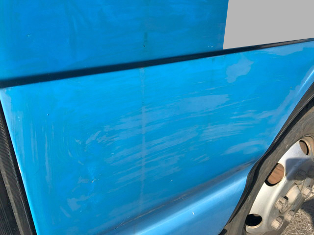 いすゞエルフ平ボディ小型（2t・3t）[写真07]