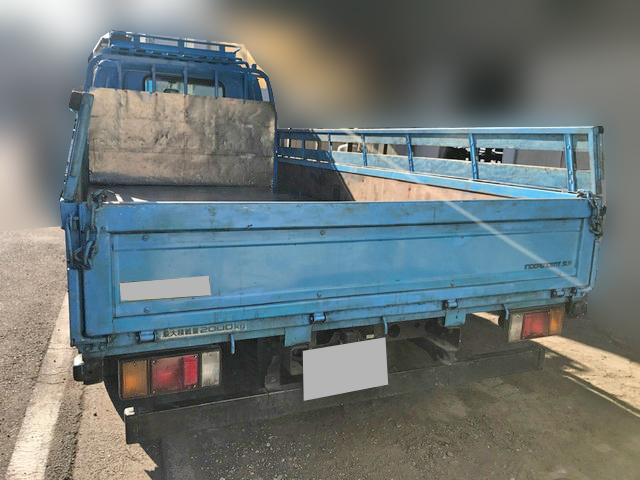 いすゞエルフ平ボディ小型（2t・3t）[写真08]