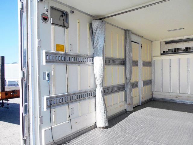 日野デュトロ冷凍車（冷蔵車）小型（2t・3t）[写真10]