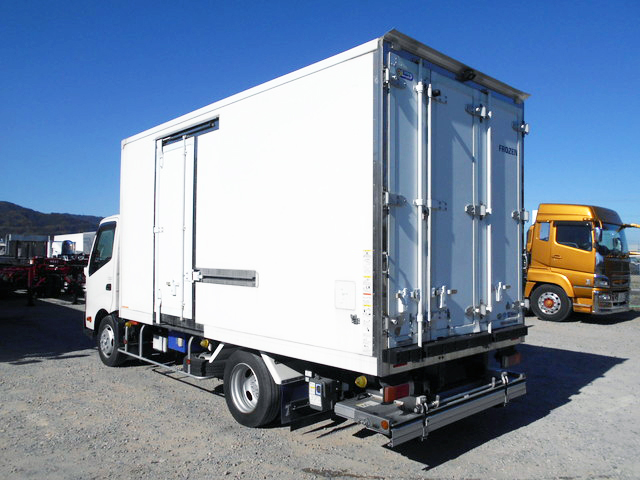日野デュトロ冷凍車（冷蔵車）小型（2t・3t）[写真03]