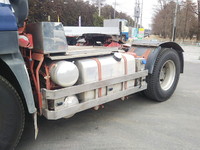 UDトラックスクオントレーラーヘッド（トラクターヘッド）大型（10t）[写真13]