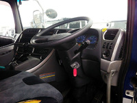 UDトラックスクオントレーラーヘッド（トラクターヘッド）大型（10t）[写真28]