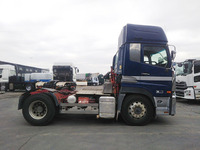 UDトラックスクオントレーラーヘッド（トラクターヘッド）大型（10t）[写真06]