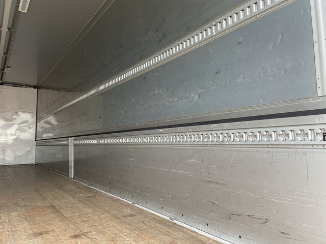 三菱ふそうスーパーグレートパネルウイング大型（10t）[写真12]