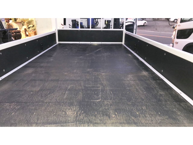 いすゞエルフクレーン6段小型（2t・3t）[写真11]