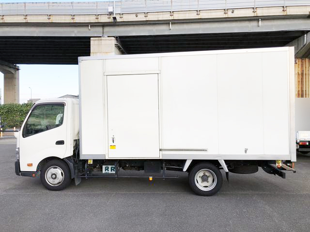 トヨタトヨエースアルミバン小型（2t・3t）[写真07]