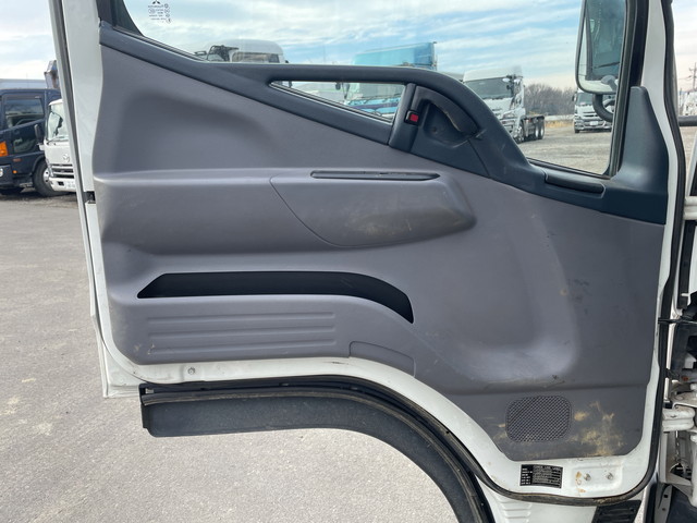 三菱ふそうキャンターダンプ小型（2t・3t）[写真26]