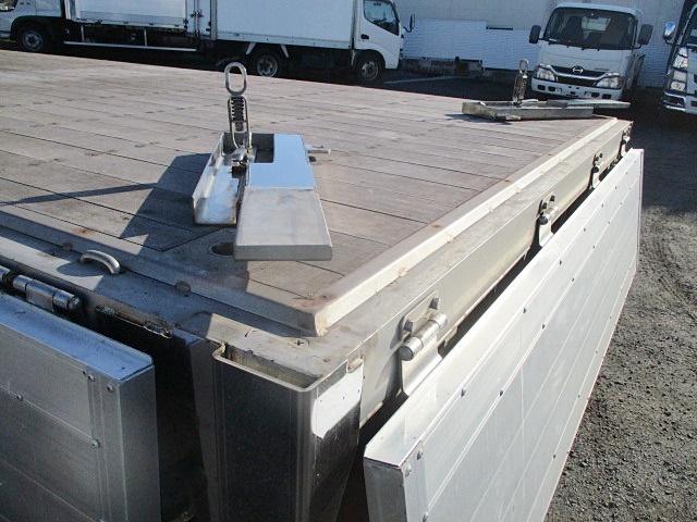 日野レンジャーユニック4段中型（4t）[写真12]