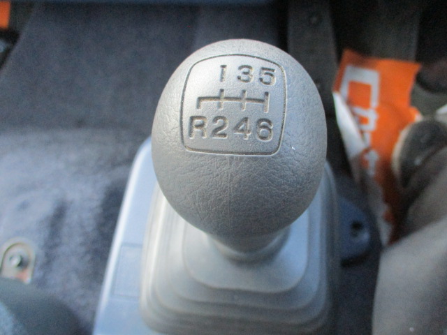 日野レンジャーユニック4段中型（4t）[写真30]