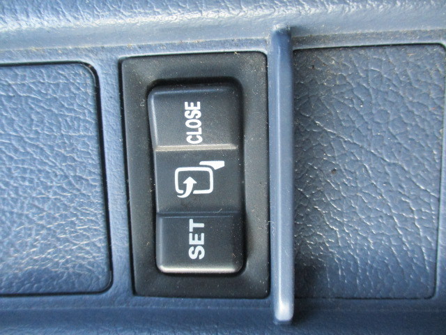 日野レンジャーユニック4段中型（4t）[写真36]