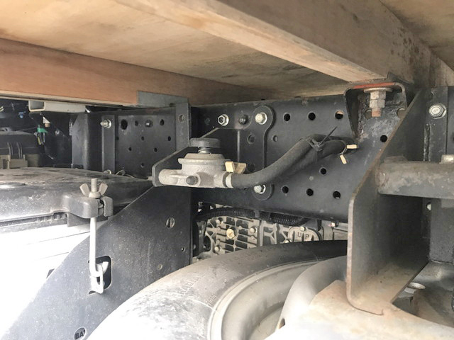 いすゞエルフ平ボディ小型（2t・3t）[写真10]