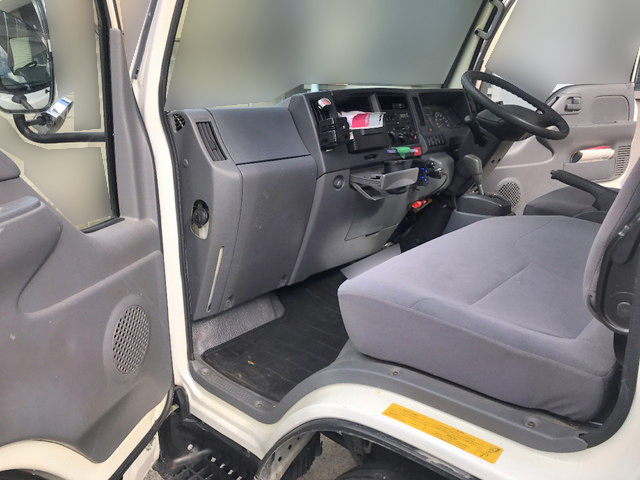 いすゞエルフ平ボディ小型（2t・3t）[写真17]