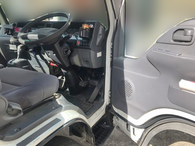 いすゞエルフ平ボディ小型（2t・3t）[写真18]