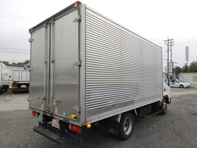 トヨタダイナアルミバン小型（2t・3t）[写真02]