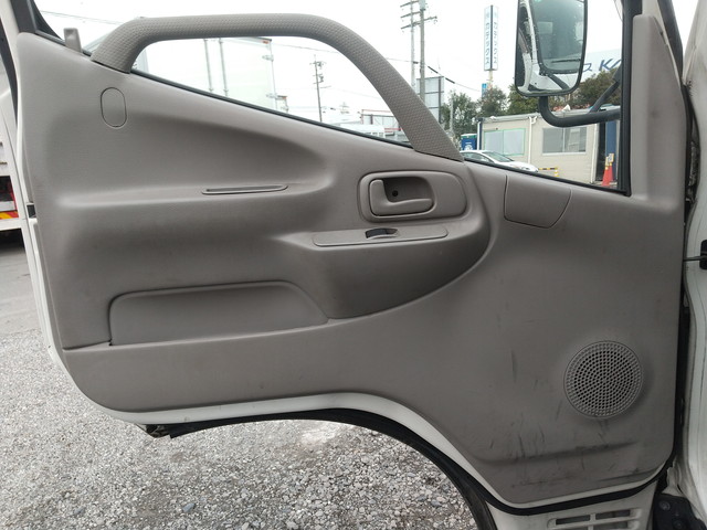 トヨタダイナアルミバン小型（2t・3t）[写真24]