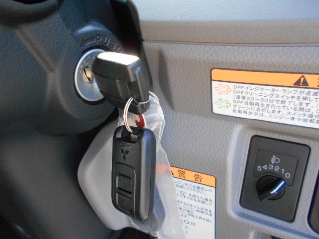 三菱ふそうキャンターセーフティローダー小型（2t・3t）[写真34]