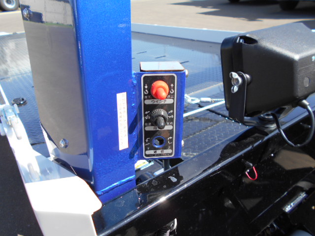 三菱ふそうキャンターセーフティローダー小型（2t・3t）[写真09]