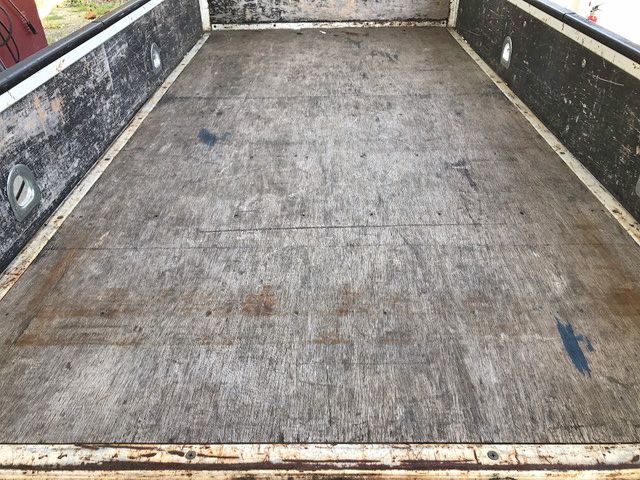 いすゞエルフ平ボディ小型（2t・3t）[写真13]