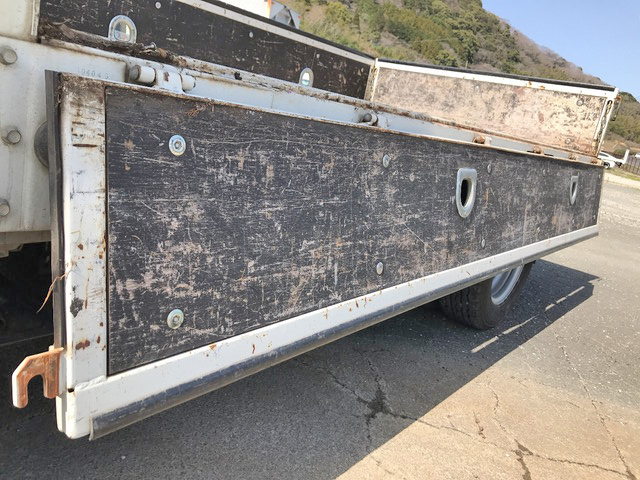 いすゞエルフ平ボディ小型（2t・3t）[写真16]