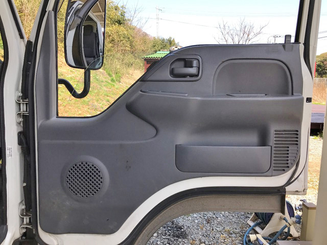 いすゞエルフ平ボディ小型（2t・3t）[写真27]