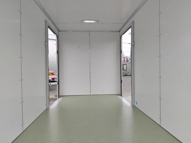 三菱ふそうキャンターアルミバン小型（2t・3t）[写真13]