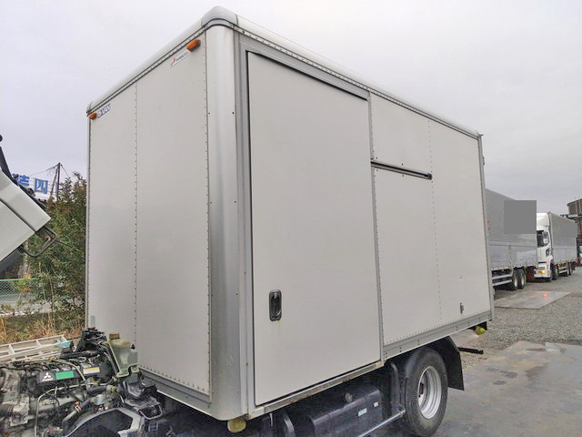 三菱ふそうキャンターアルミバン小型（2t・3t）[写真17]