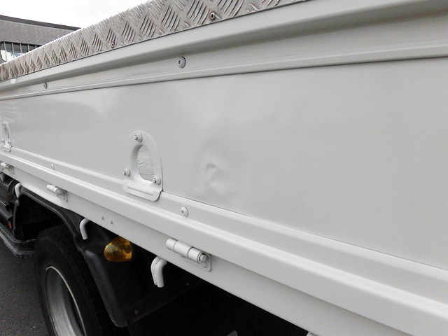 日野レンジャー平ボディ中型（4t）[写真18]