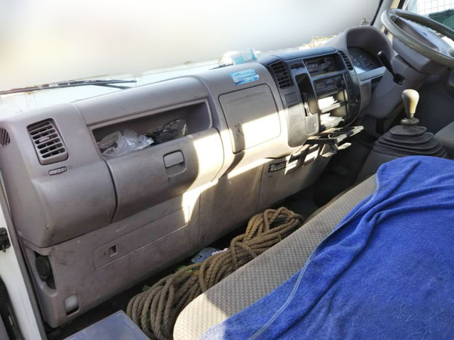 トヨタダイナ平ボディ小型（2t・3t）[写真23]