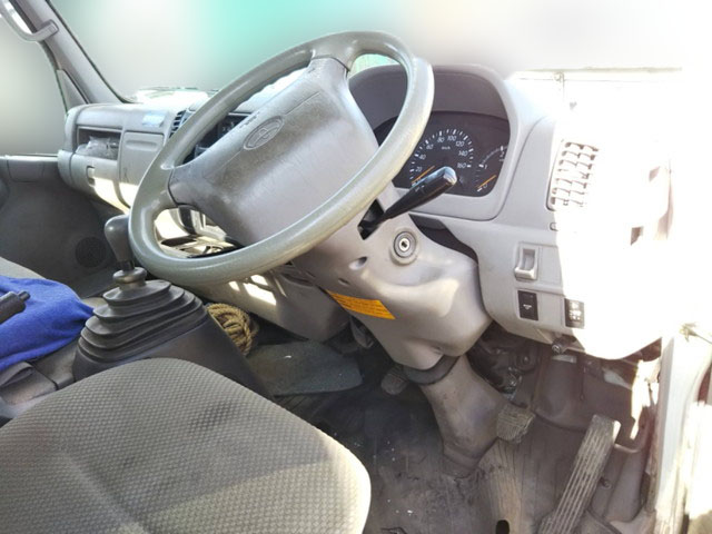 トヨタダイナ平ボディ小型（2t・3t）[写真24]