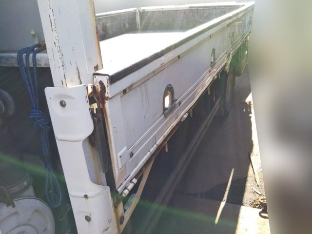 トヨタダイナ平ボディ小型（2t・3t）[写真09]