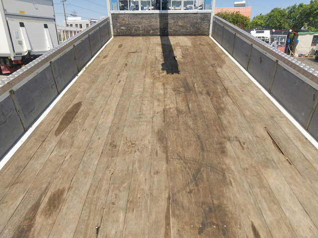 三菱ふそうファイターセルフクレーン3段中型（4t）[写真12]