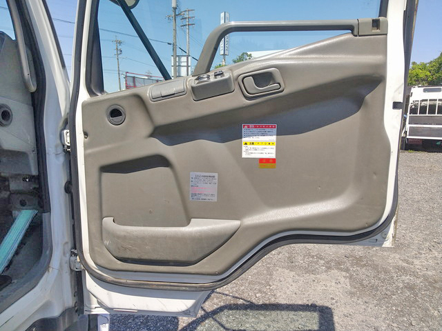 三菱ふそうファイターセルフクレーン3段中型（4t）[写真31]