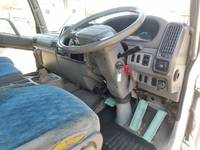 三菱ふそうファイターセルフクレーン3段中型（4t）[写真36]