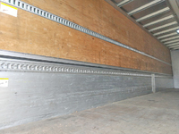 UDトラックスクオンアルミウイング大型（10t）[写真11]