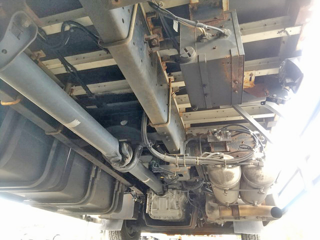 UDトラックスクオンアルミウイング大型（10t）[写真20]