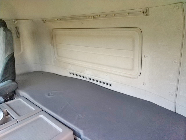 UDトラックスクオンアルミウイング大型（10t）[写真29]