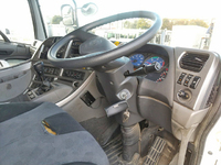 UDトラックスクオンアルミウイング大型（10t）[写真32]