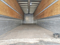 UDトラックスクオンアルミウイング大型（10t）[写真09]