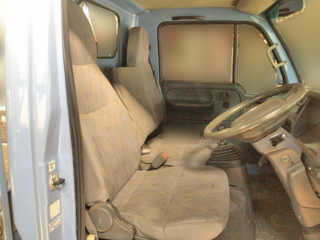 日産アトラス平ボディ小型（2t・3t）[写真24]