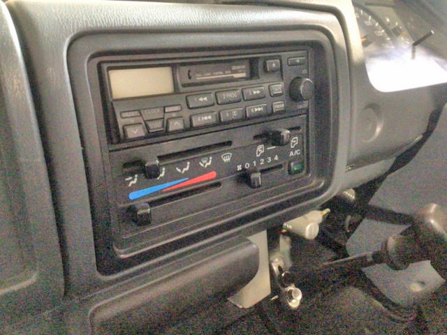 日産アトラス平ボディ小型（2t・3t）[写真28]