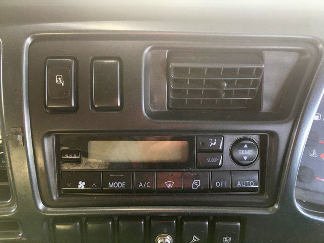 UDトラックスビッグサムダンプ大型（10t）[写真36]