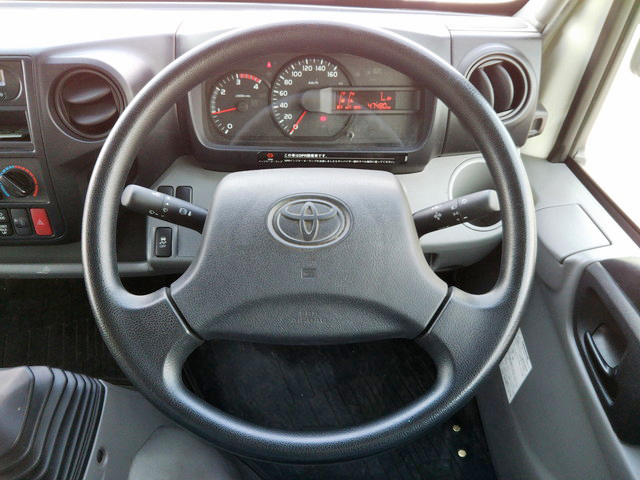 トヨタダイナアルミバン小型（2t・3t）[写真38]