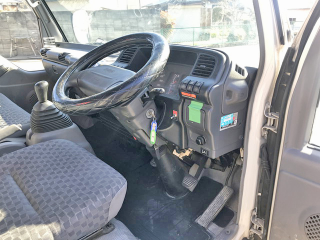 マツダタイタンクレーン3段小型（2t・3t）[写真35]