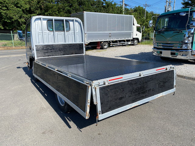 いすゞエルフ平ボディ小型（2t・3t）[写真15]