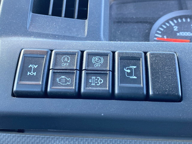 いすゞエルフ平ボディ小型（2t・3t）[写真36]