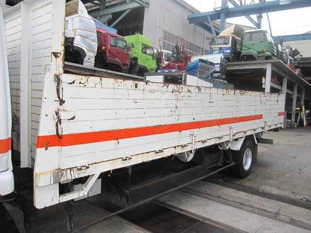 UDトラックスコンドルスクラップ運搬車中型（4t）[写真12]